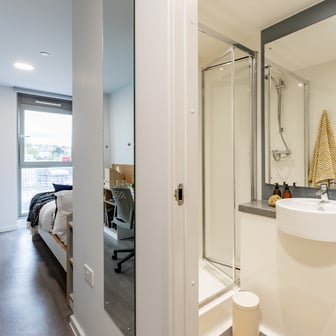 Platinum En Suite - Image 7